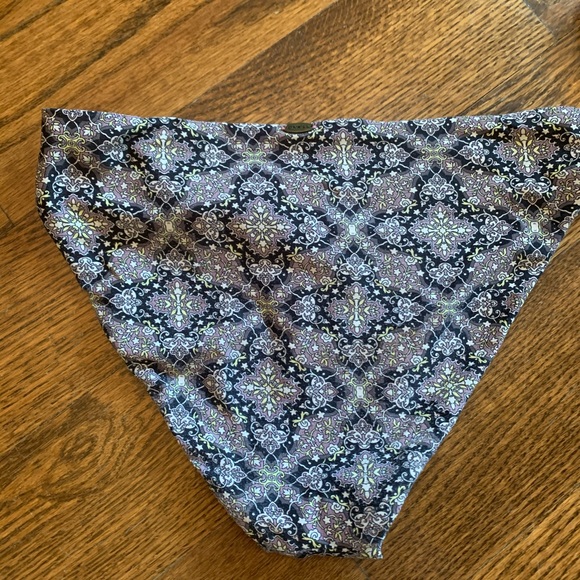 O’Neill Mixed Floral Bikini Set, size 7/8 - Picture 6 of 7